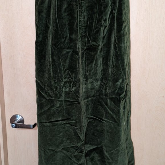 Vintage hand made 1950's two piece deep green velvet dress - Picture 5 of 9
